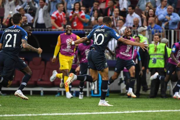 而在中超联 而在中超联